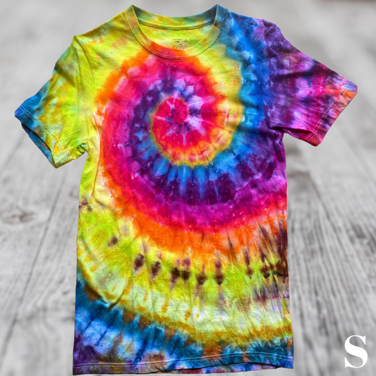 Small Ice Dyed rainbow spiral